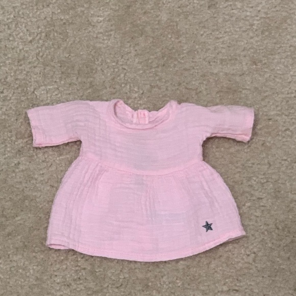 Minikane Doll + Clothes - Picture 3 of 6